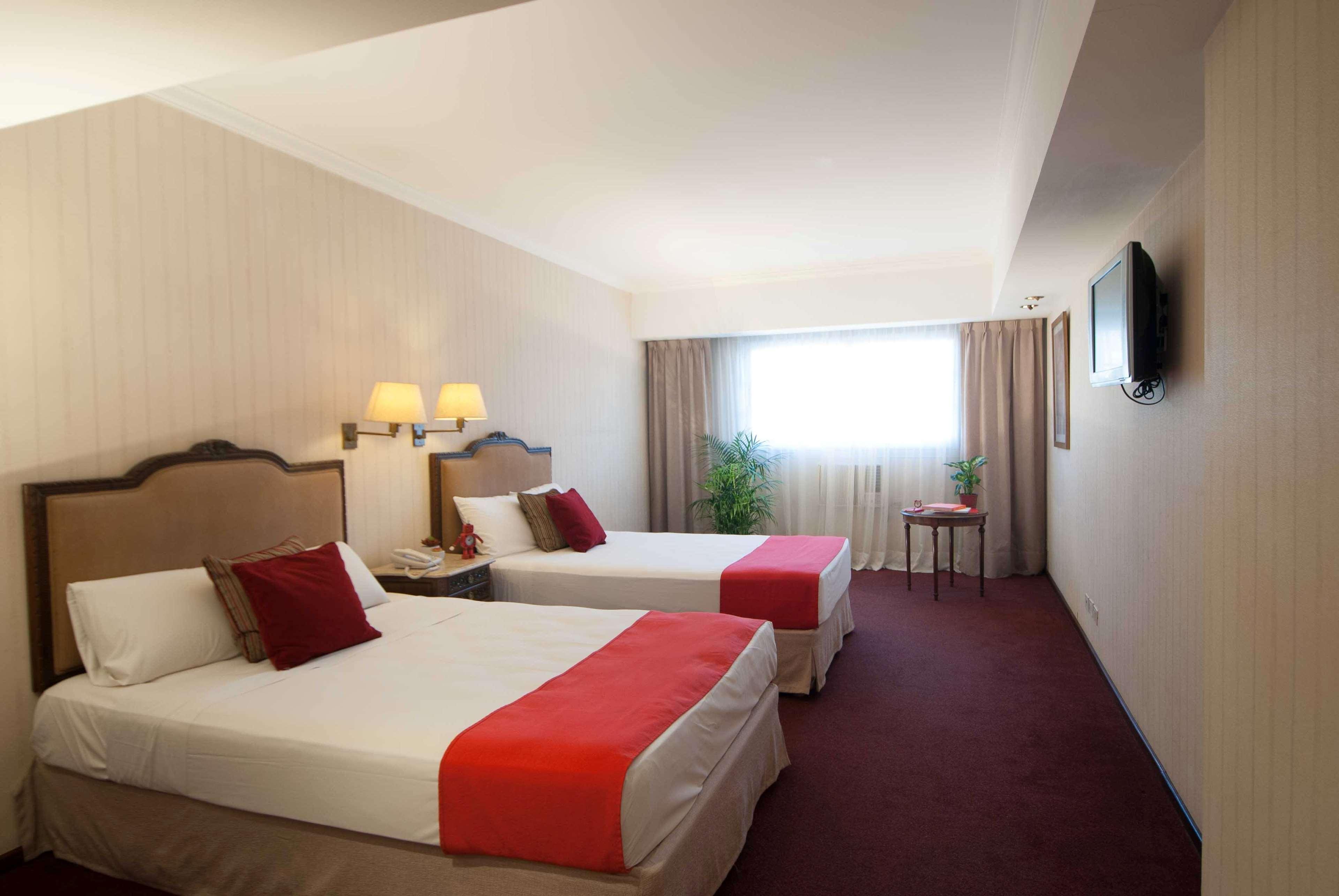 Bed and Breakfast Ramada By Wyndham Buenos Aires Centro Esterno foto