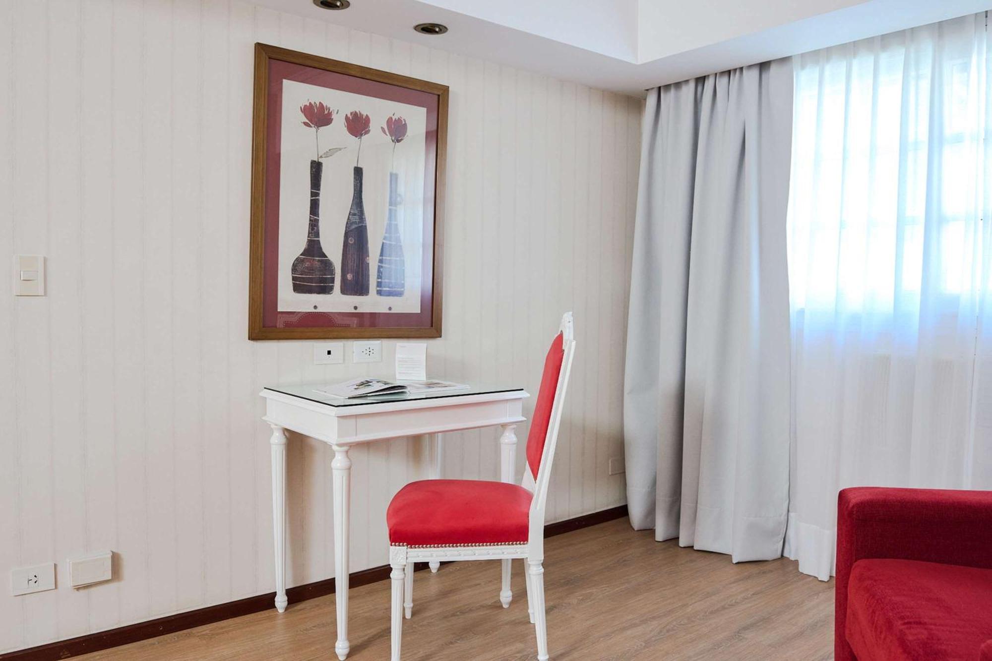 Bed and Breakfast Ramada By Wyndham Buenos Aires Centro Esterno foto
