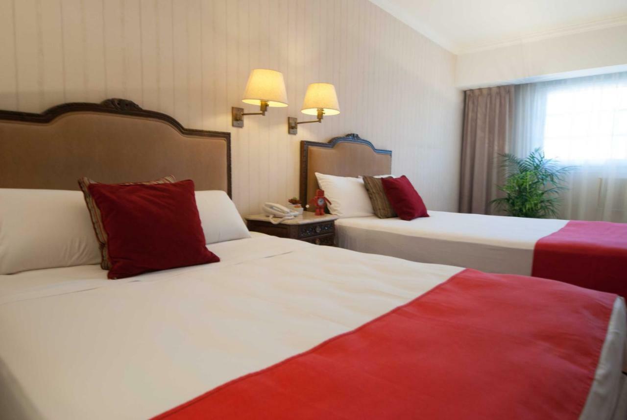 Bed and Breakfast Ramada By Wyndham Buenos Aires Centro Esterno foto